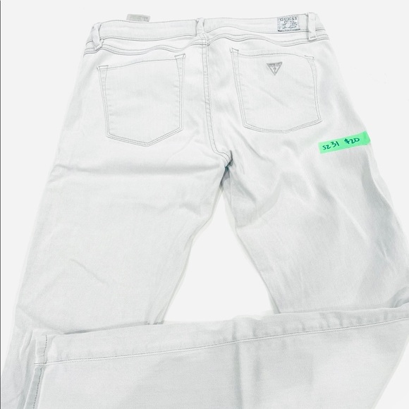 Size 31 Guess Excellent Condition, 9” Rise, 30” Inseam (retail $100) - Picture 1 of 2